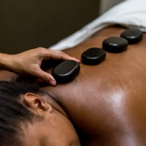 Massagem com Pedras Quentes